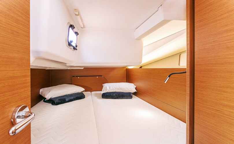 Sun Odyssey 440