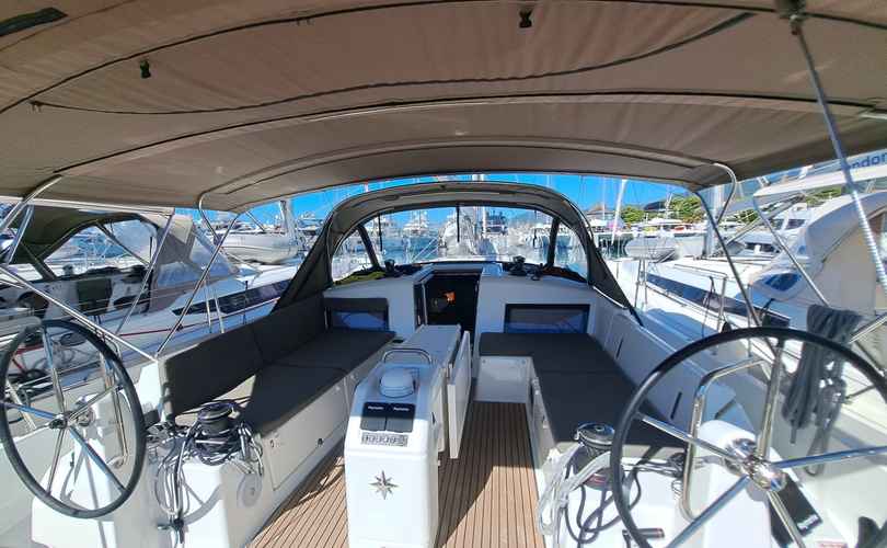 Photo Sun Odyssey 490 (2023)