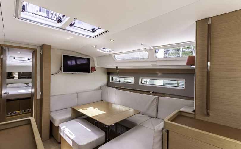 Sun Odyssey 490