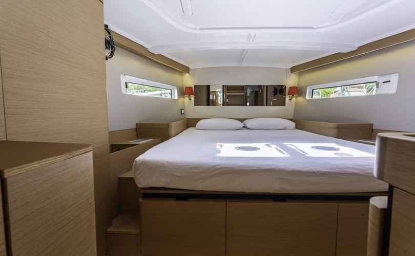 Sun Odyssey 490