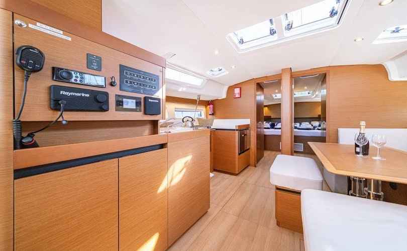 Sun Odyssey 490