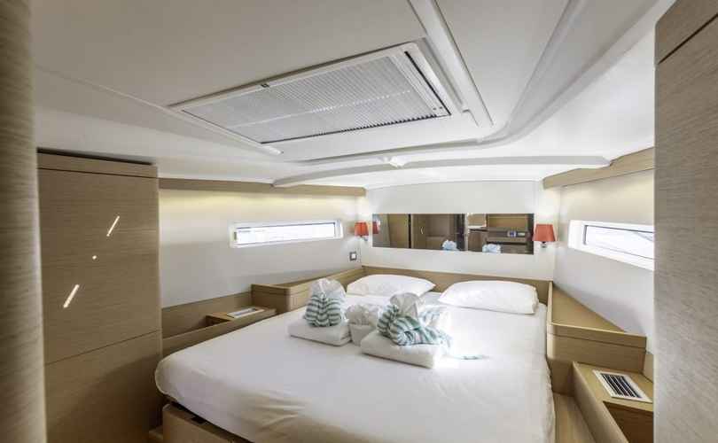 Sun Odyssey 490