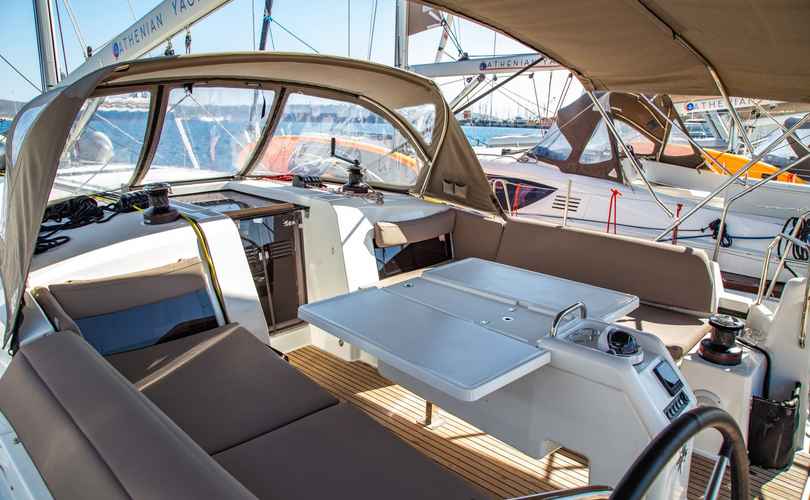 Sun Odyssey 490
