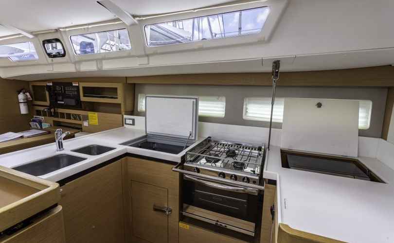 Sun Odyssey 490