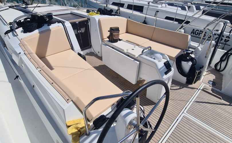 Sun Odyssey 490