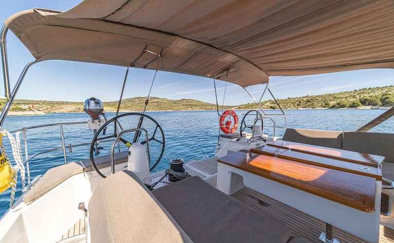 Sun Odyssey 490