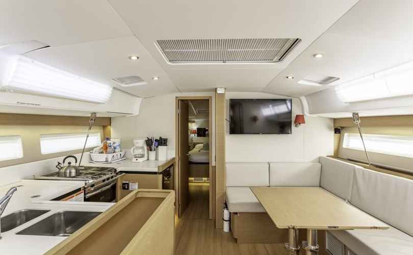 Sun Odyssey 490