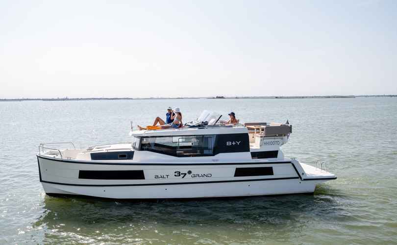 Photo Grand 37 (2024)