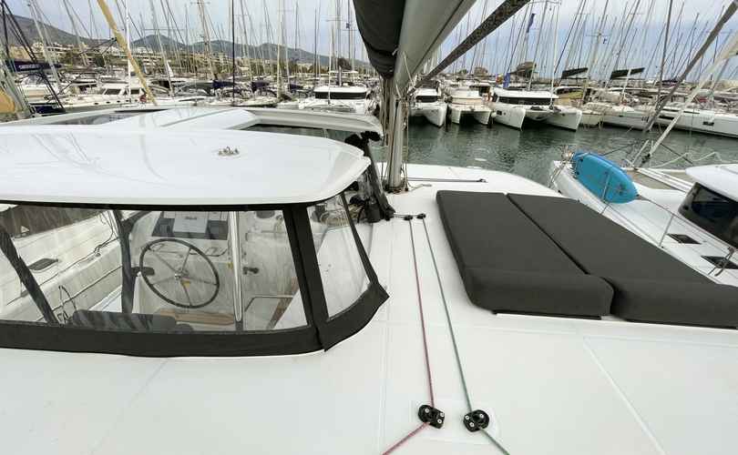 Lagoon 42