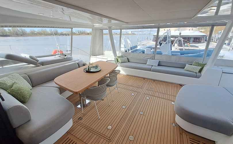Lagoon Seventy 7