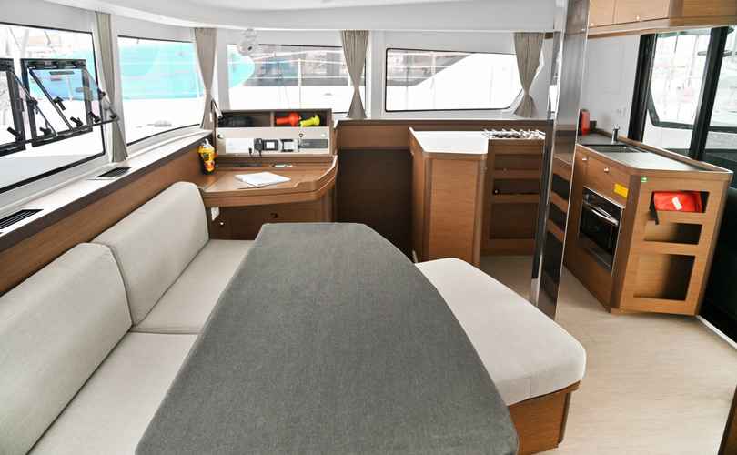 Lagoon 42