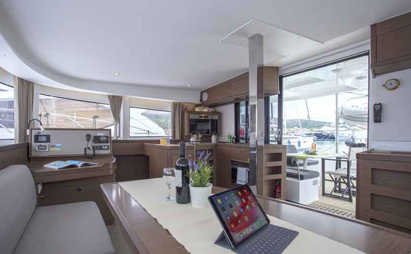 Lagoon 42