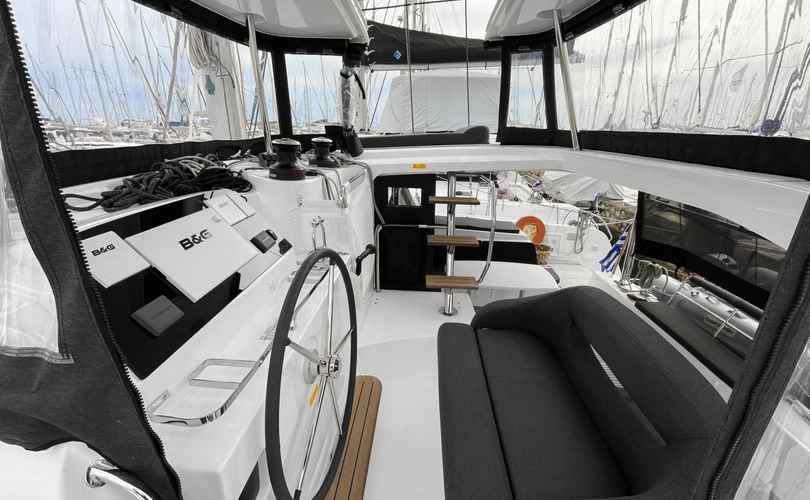 Lagoon 42
