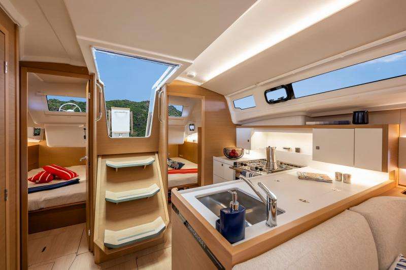 Sun Odyssey 415