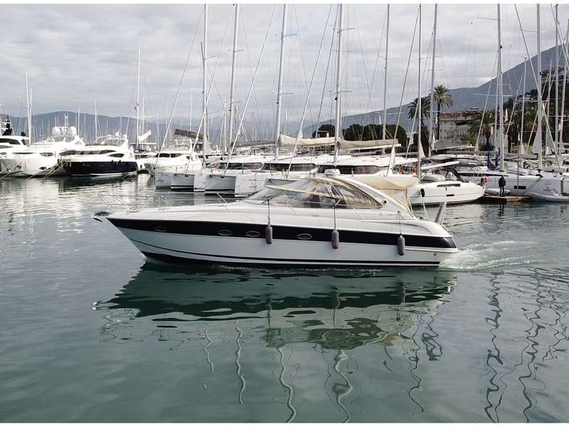 Bavaria 37