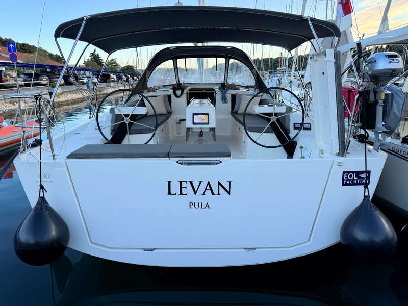 Dufour 430 Grand Large