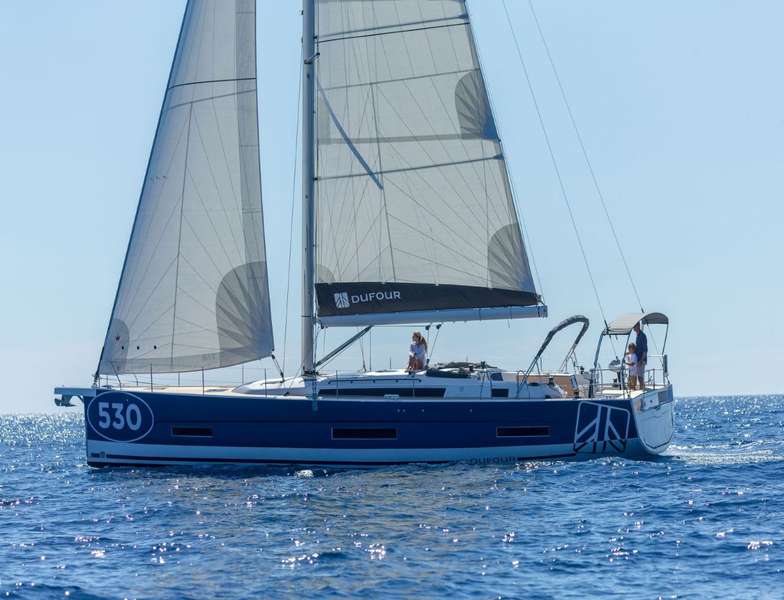 Dufour 530