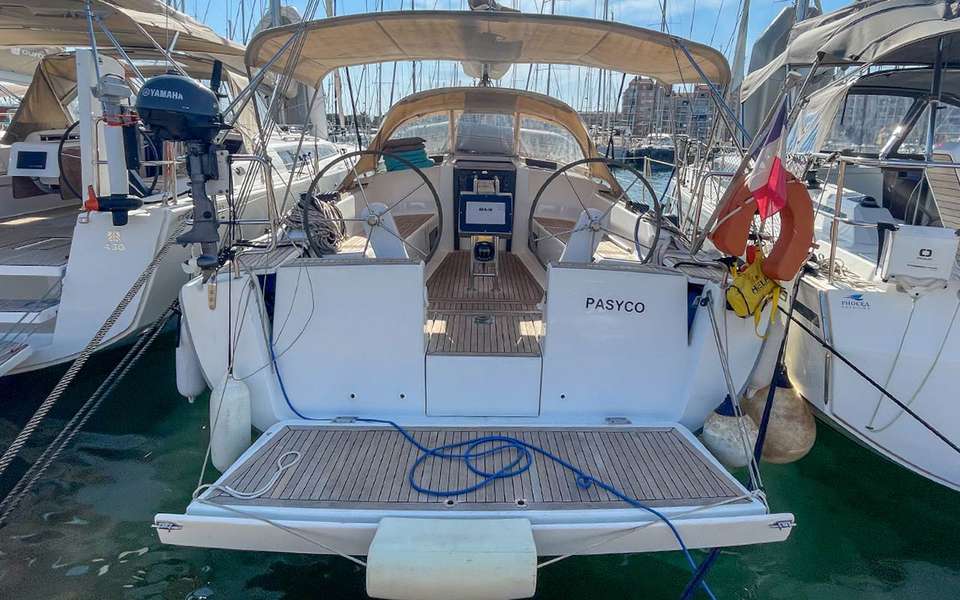 Hanse 348