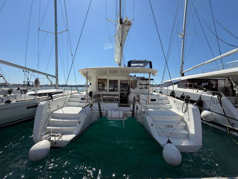 Lagoon 39