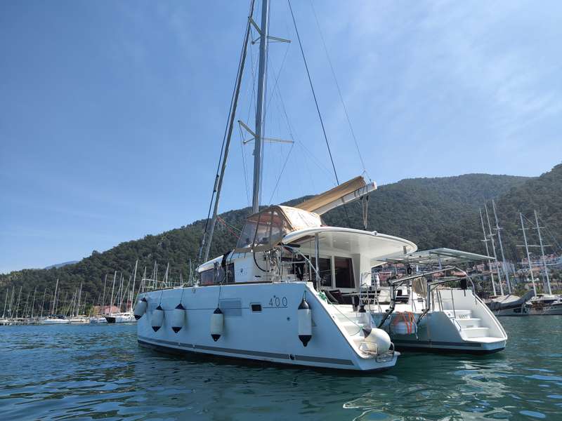 Lagoon 400
