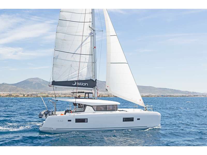 Lagoon 42