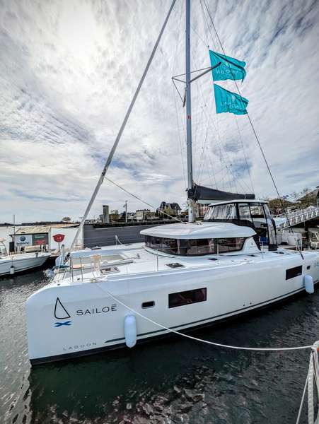 Lagoon 42