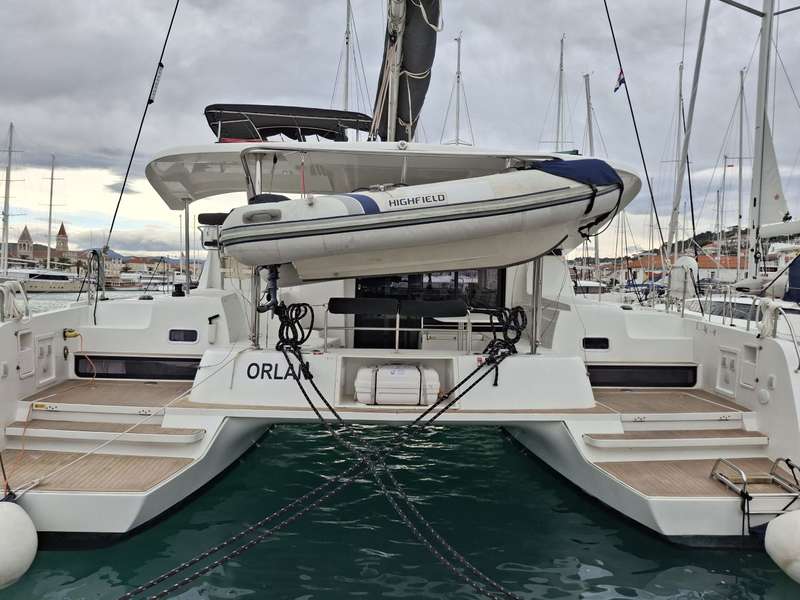 Lagoon 42