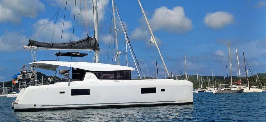 Lagoon 42