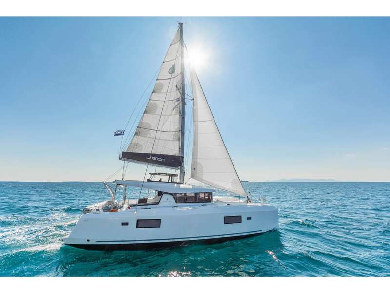 Lagoon 42
