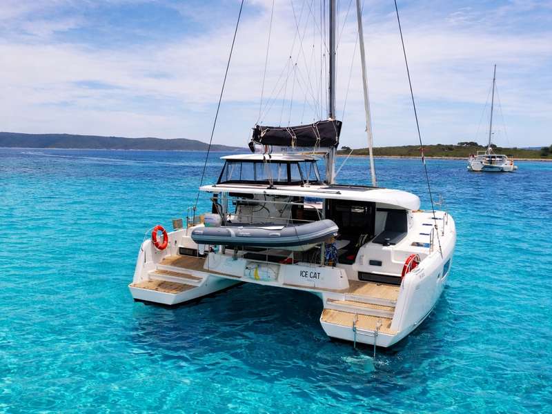 Lagoon 42