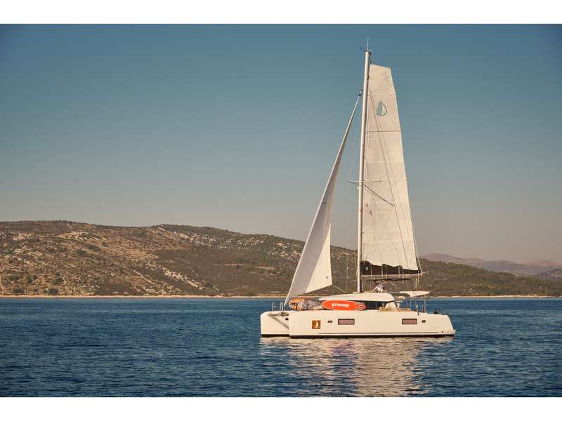 Lagoon 42