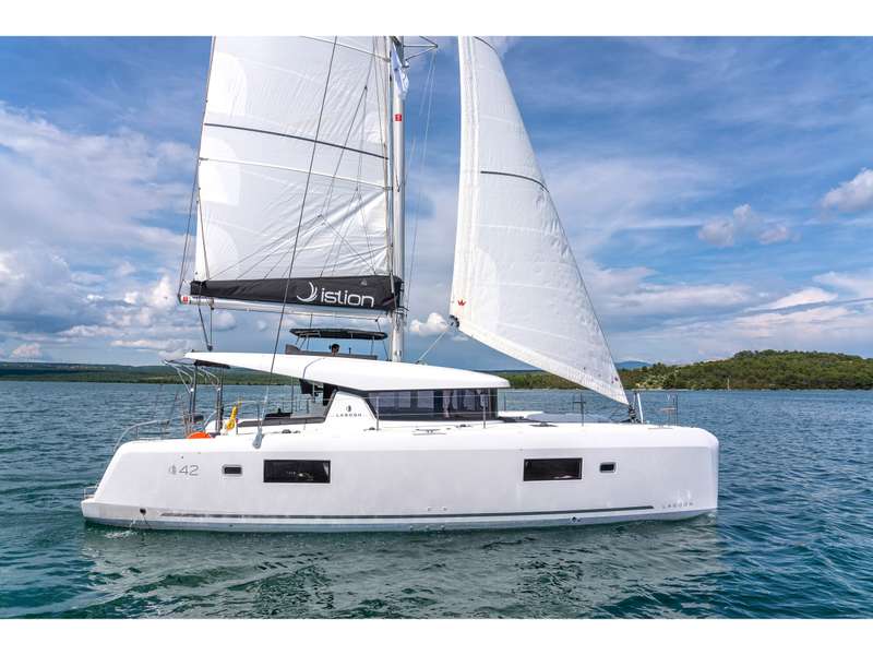 Lagoon 42