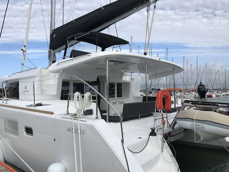 Lagoon 450 F