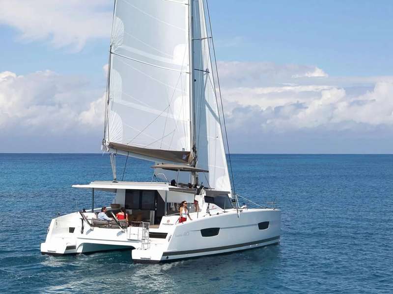 Lucia 40