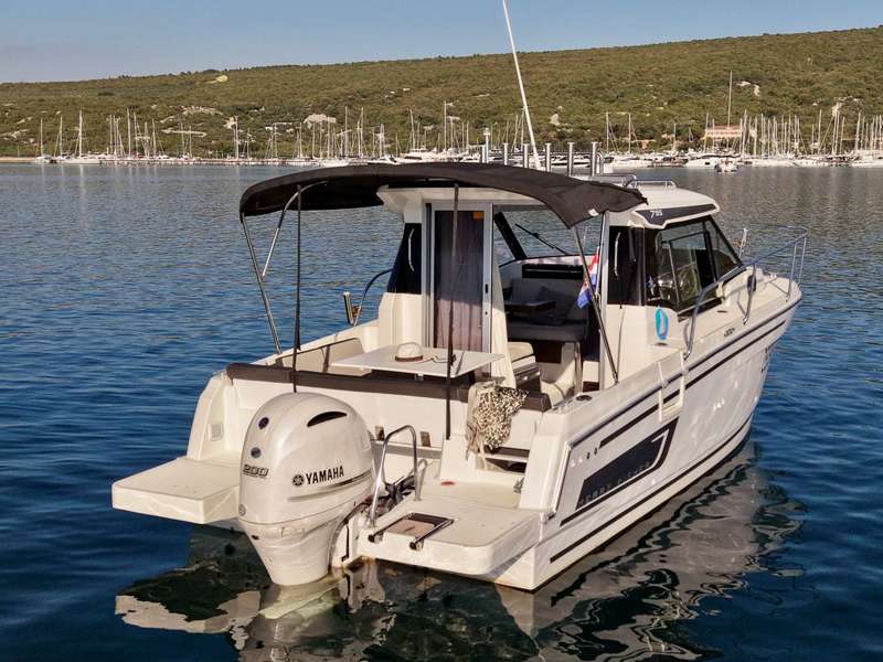Merry Fisher 795