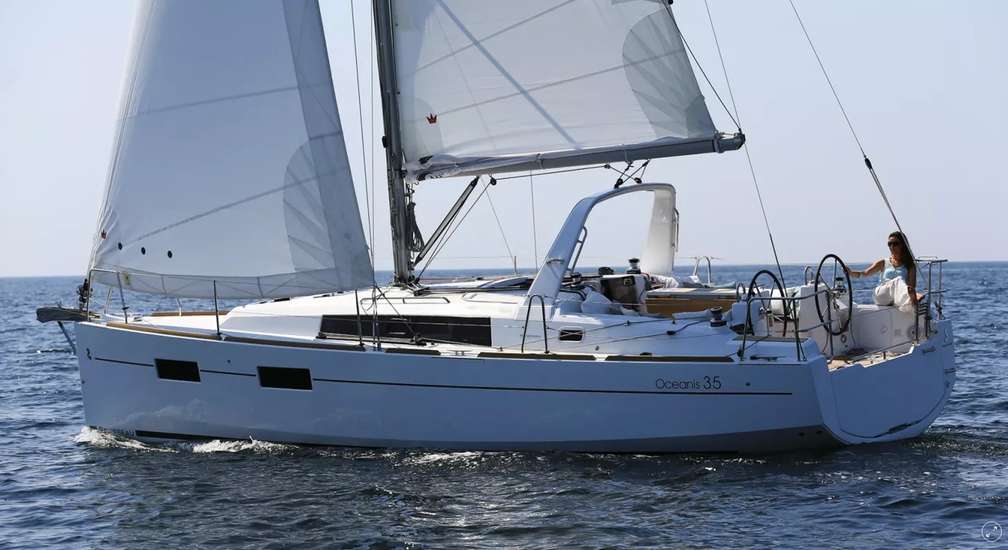 Oceanis 35