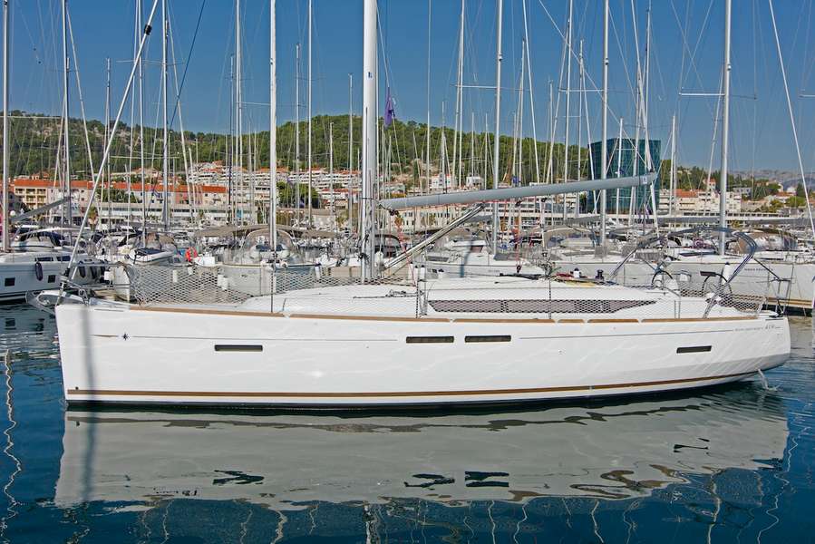 Sun Odyssey 419