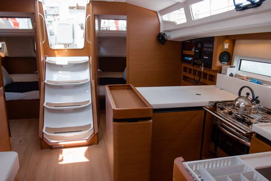 Sun Odyssey 440