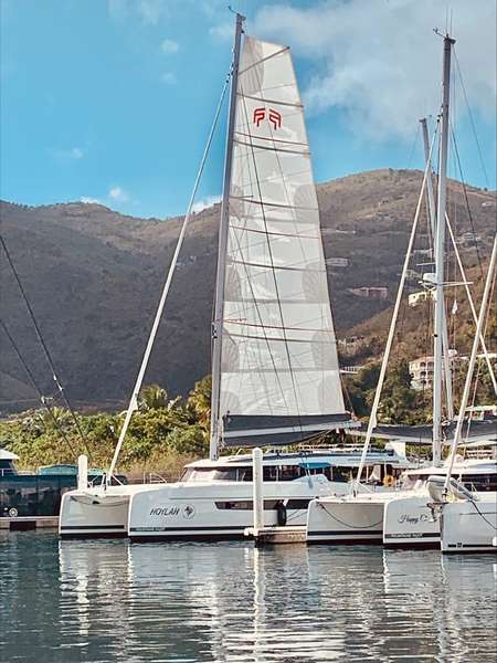 Wynajmij Aura 51 (2023)