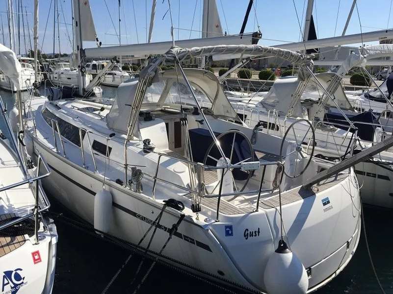 Bavaria Cruiser 37