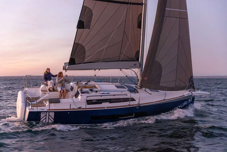 Dufour 32