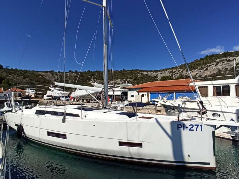 Dufour 390 Grand Large