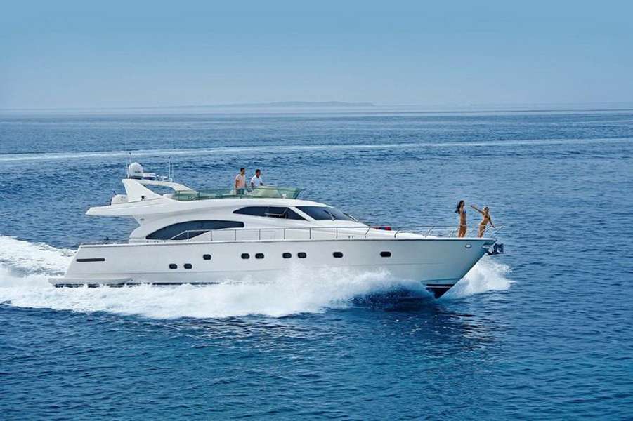 Ferretti 68