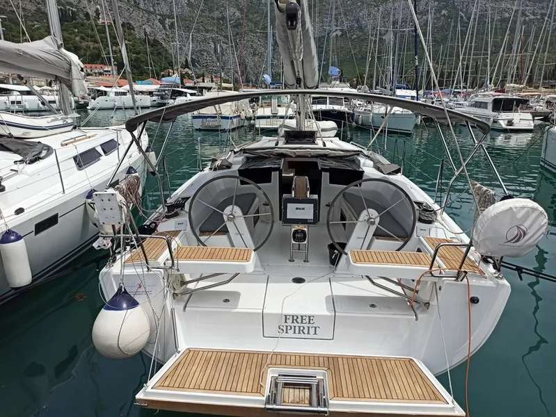 Hanse 388