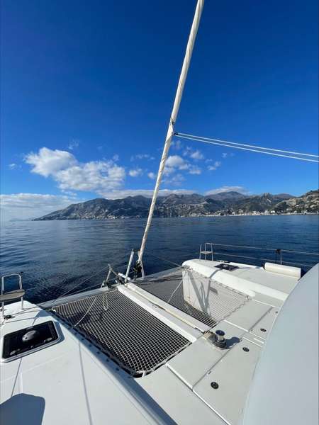 Lagoon 42