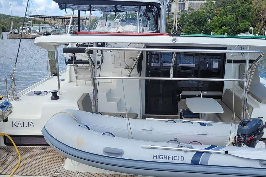 Lagoon 42