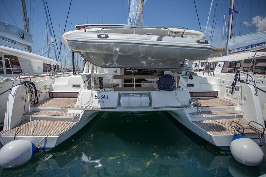 Lagoon 42