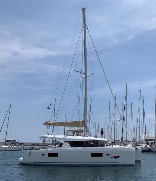 Lagoon 42