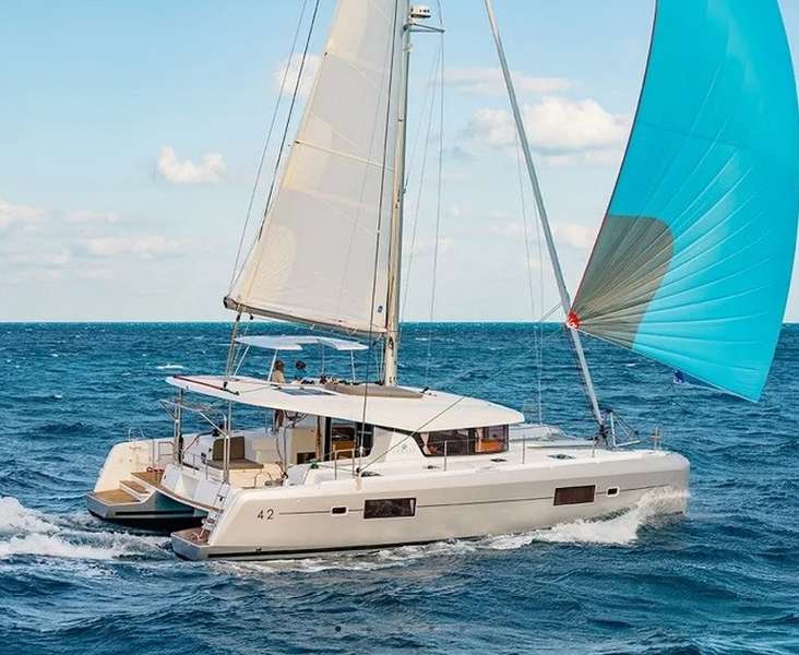 Lagoon 42