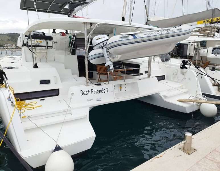 Lagoon 42